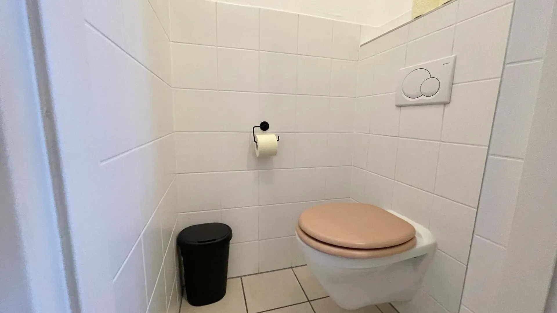 Apartment Cosy Schoenbrunn Suites - Free Underground Parking Vienna Austria