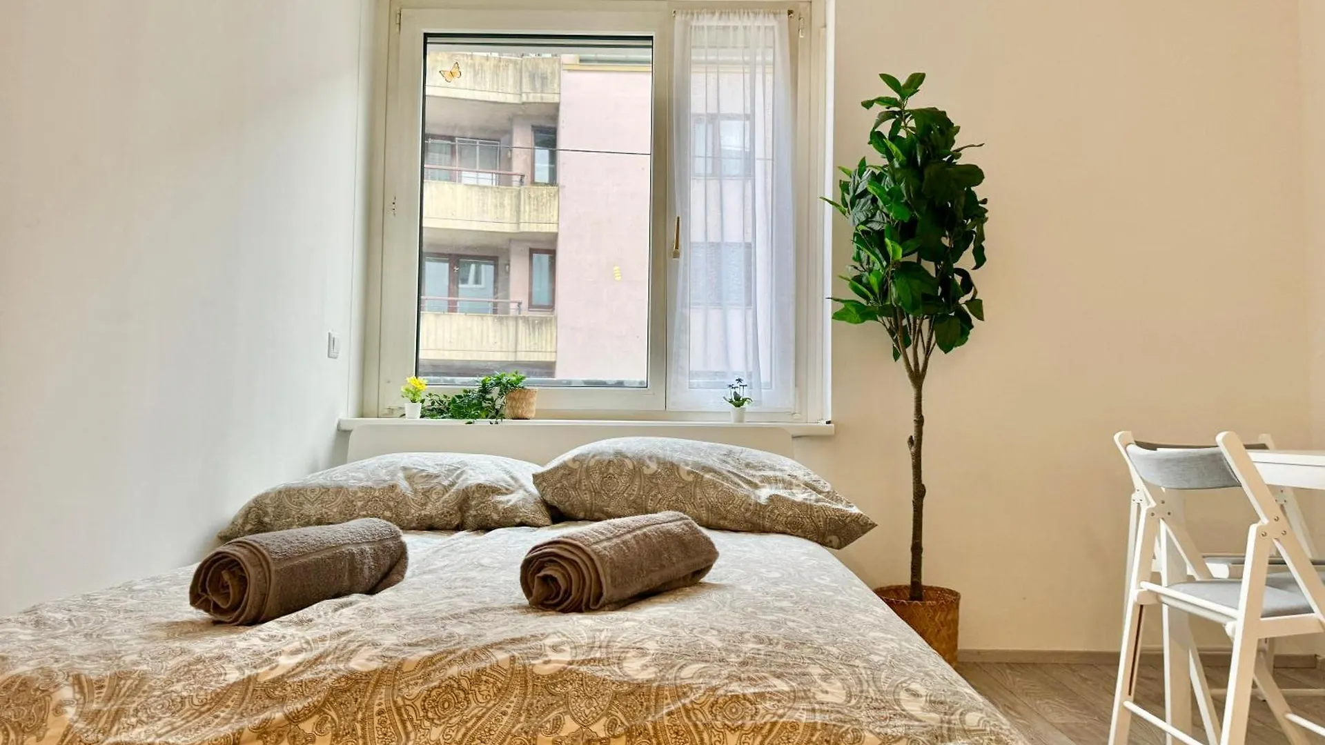 Apartment Cosy Schoenbrunn Suites - Free Underground Parking Vienna