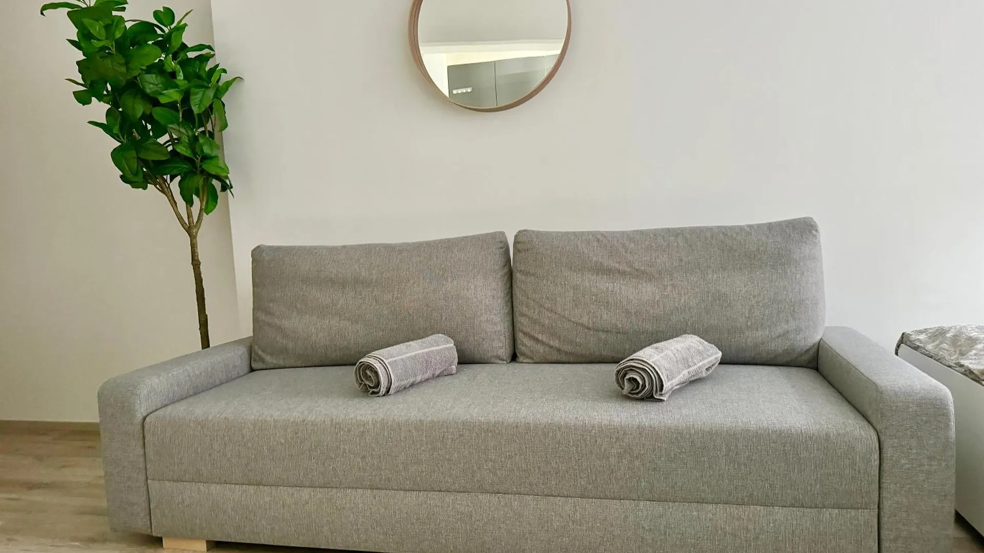 Cosy Schoenbrunn Suites - Free Underground Parking Vienna 0*,  Austria