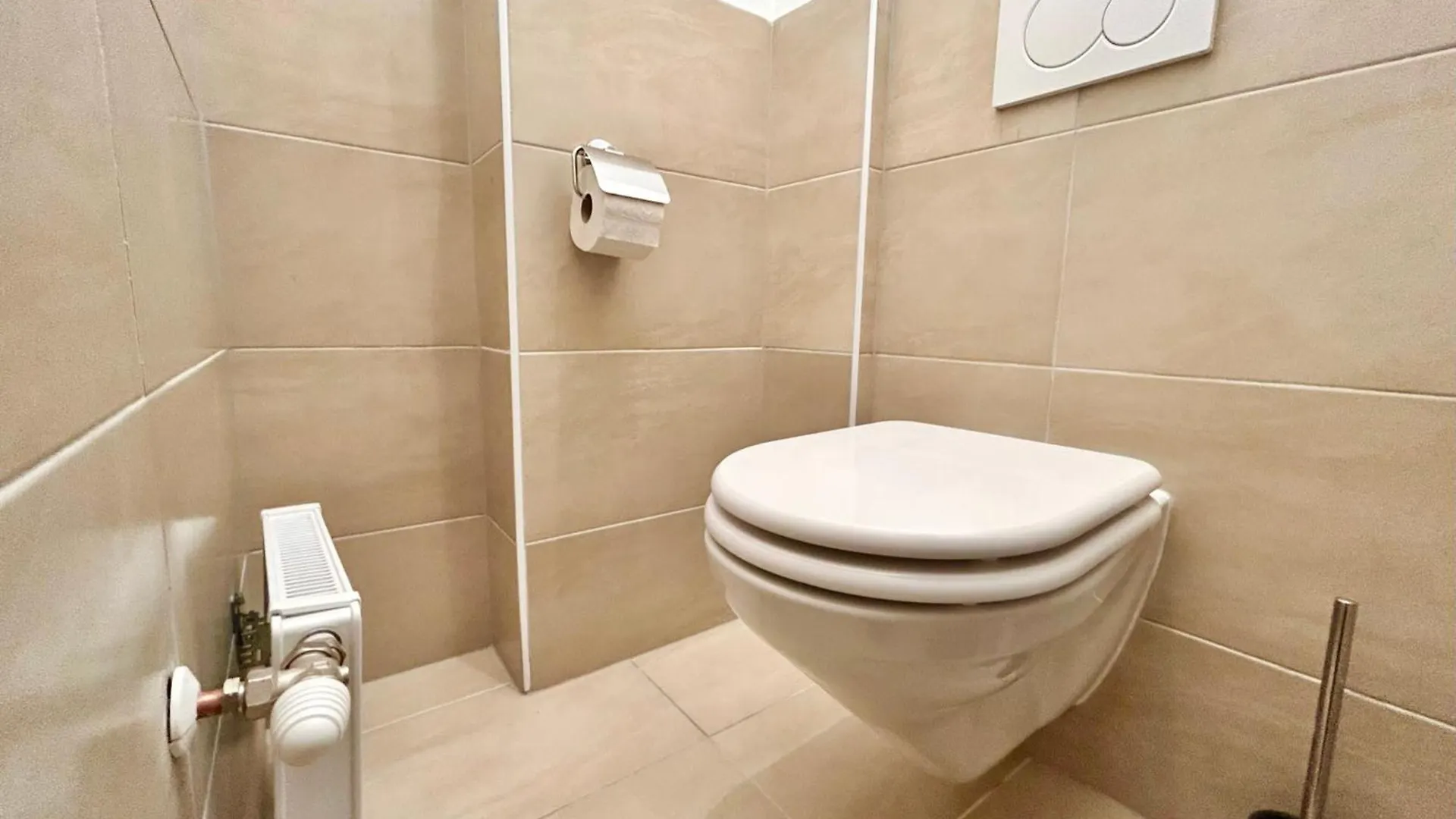 Cosy Schoenbrunn Suites - Free Underground Parking Vienna