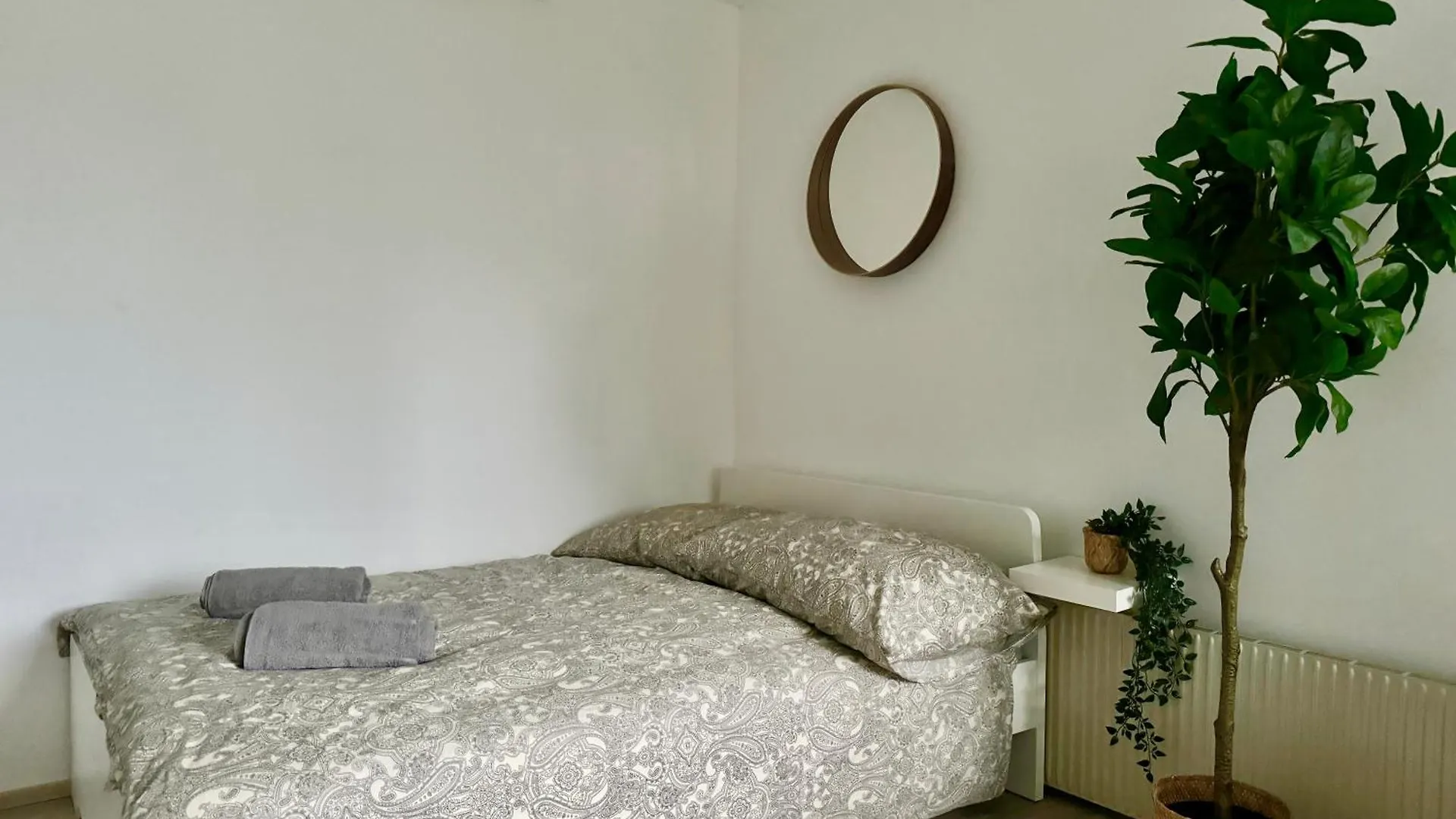Cosy Schoenbrunn Suites - Free Underground Parking Vienna